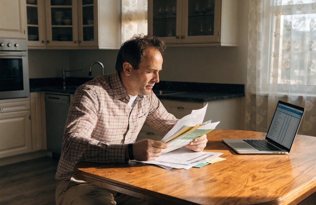 Sell Your Structured Settlement to Pay Off Debt